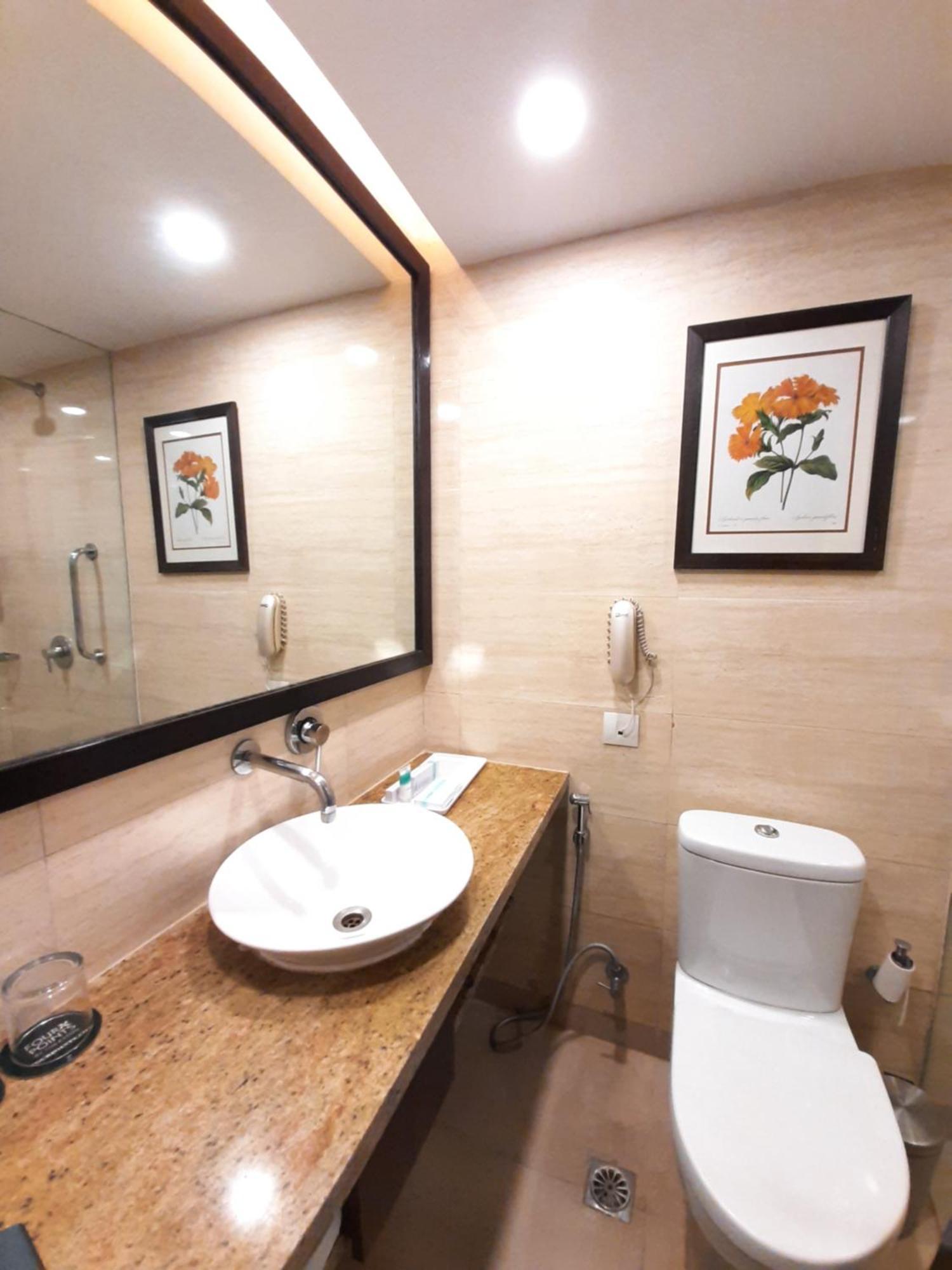 Four Points By Sheraton Vadodara Exterior foto